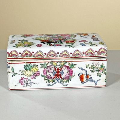 CHINESE EXPORT PORCELAIN LIDDED BOX | Showing colorful designs of vases, blooming flowers, fish, pomegranates, with marks on base. - l....