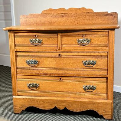 ANTIQUE FOUR DRAWER CHEST | l. 40 x w. 20 x h. 39 in
