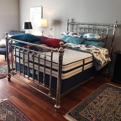 Queen metal bed