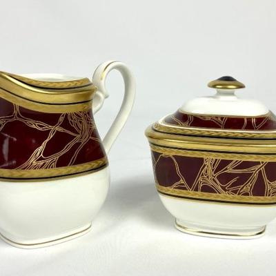 #92 â€¢ Beautiful Vintage Heinrich Bone China Creamer & Sugar Bowl - Empress Pattern

