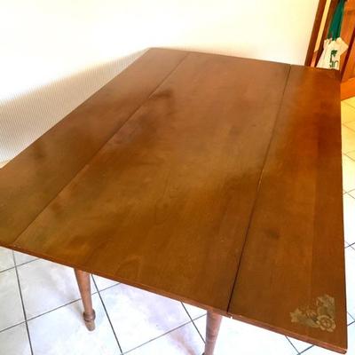Hitchcock table is 41â€x60â€ with leaves up.
