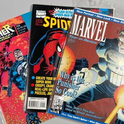 (3PC) MARVEL COMICS MAGAZINES | Including; Marvel Year-in-Review '92, Spider-Man Magazine Fabulous First Issue, and The Punisher...