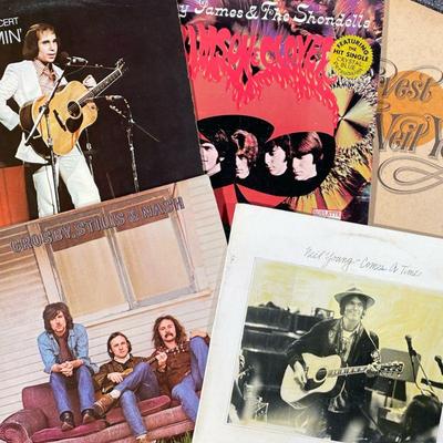 (5PC) NEIL YOUNG & SIMILAR ARTISTS VINYL RECORDS | Including; Neil Young Harvest(MS 2032), Neil Young Comes a Time (MSK 2266), Crosby,...