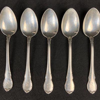 MAHA515 Victorian Lunt Sterling Teaspoons	Set of 5 Lunt Sterling teaspoons. Weight in total is approximately 136.82 grams.
