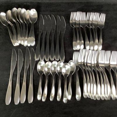 JOSW200 Oneida Stainless Flatware	All are marked with Oneida, made in VietnamÂ 
