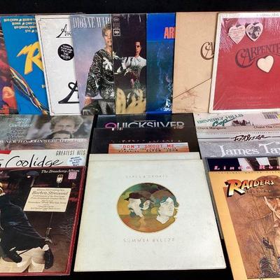 WIII924 Vintage Vinyl Collection	22 vintage vinyl records
