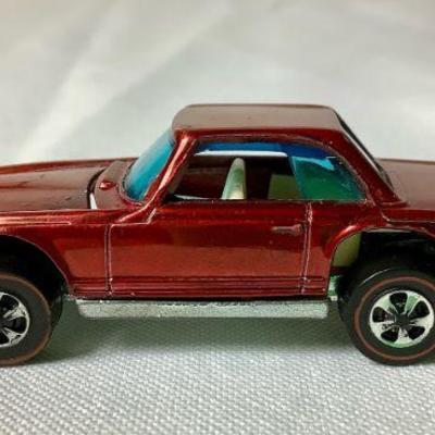 VIMY210 1969 Hot Wheels Red Line Mercedes Benz 280S	Hood does open up and looks to be in good condition. Has blue tint glass on the...