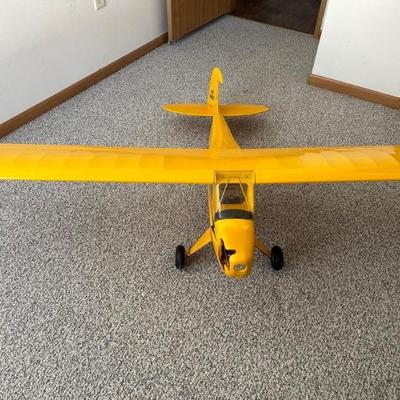 Model airplane