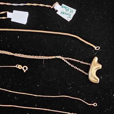Vail- Mama Bear Necklace- Very Sweet!