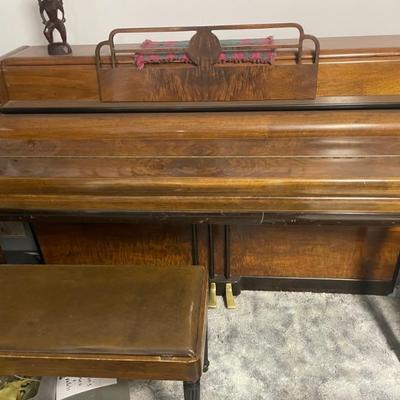 PRESALE ON THE  WURLITZER UPRIGHT  PIANO $50