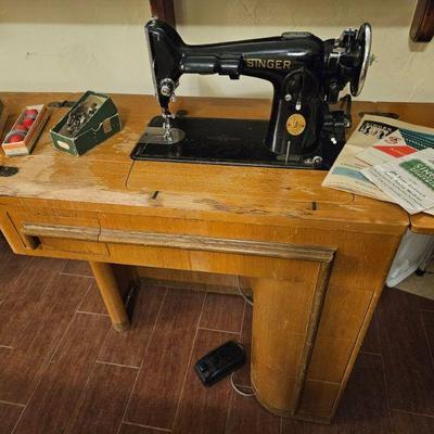 Vintage sewing machinr