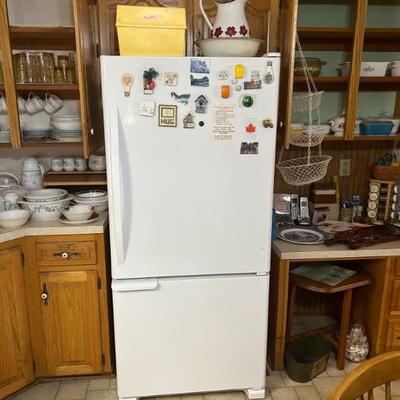 Refrigerator 