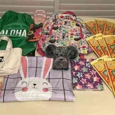 CCS082 What You Might Find In A Girlâ€™s Room