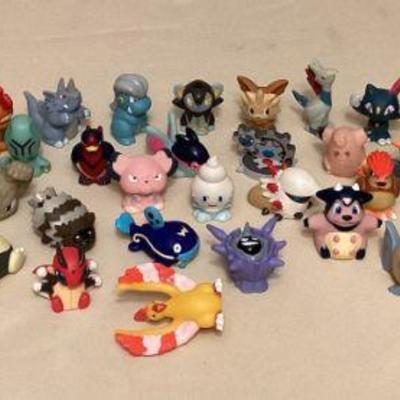CCS140 Over 50 Vinyl PokÃ©mon Mini Figures 