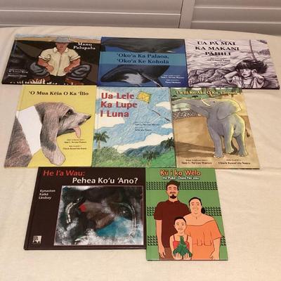 CCS030 Eight Childrenâ€™s Hardcover Books Written In The Hawaiian Language 