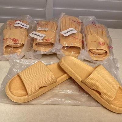 CCS036 Five Pairs Of Yellow Slides Womenâ€™s Size 7-8? New