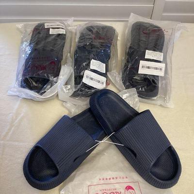 CCS020 Four Pairs Of Navy Blue Slides Womenâ€™s Size 7-8? New