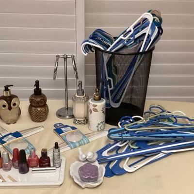 CCS095 Bathroom Accessories, Plastic Hangers & More!