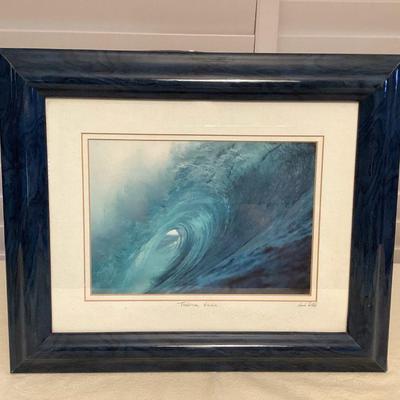 CCS111 Framed Art Photography Of A Breaking Wave