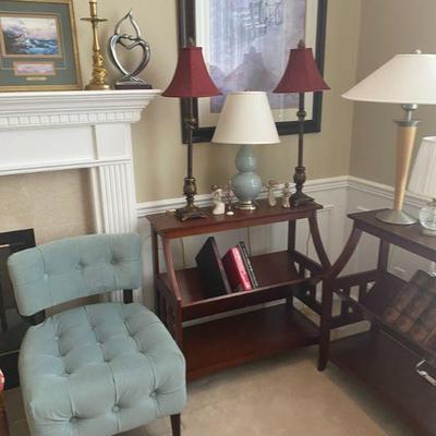 Accent chairs