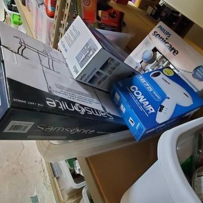 #9082 • New Philips Tooth Brush Set, Hair Dryer, Hand Blender, Door Rack
