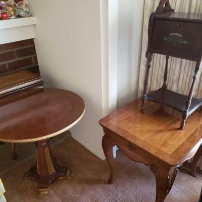 #12044 • 4 Wooden End Tables