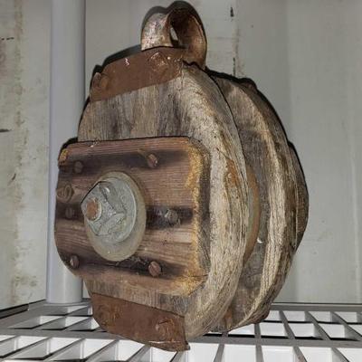 #12510 â€¢ Antique Pulley
