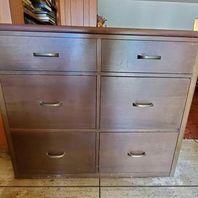 #13532 â€¢ Vintage Wooden Dresser
