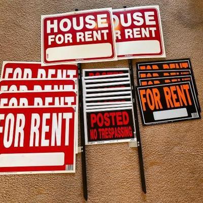 #12040 • 19 Plastic Signs