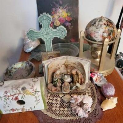 #9534 â€¢ Seashells, Gemstone Globe, Cross and Painting
