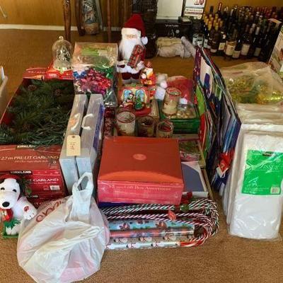 #12042 â€¢ Christmas Decorations, Gift Bags, and More
