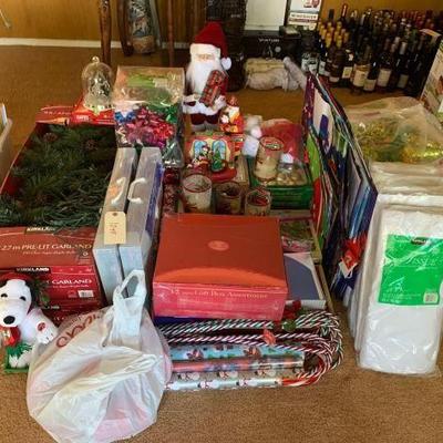 #12042 • Christmas Decorations, Gift Bags, and More