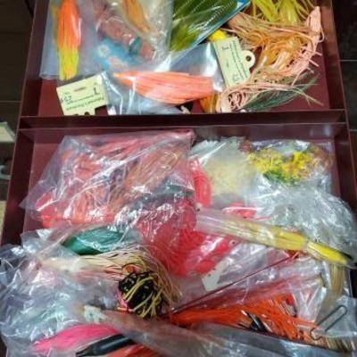 #2306 • Huge Variety of Lures