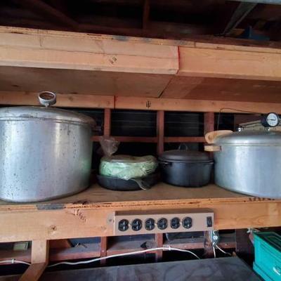 #2390 â€¢ Pressure Cookers, Castiron cook wear, and Plates

