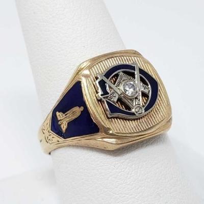 #567 â€¢ 10k Gold Diamond Ring, 9.4g
