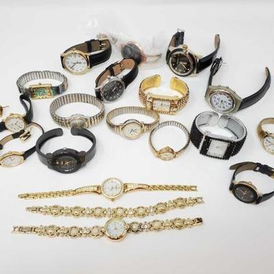 #817 • 18 Wristwatches