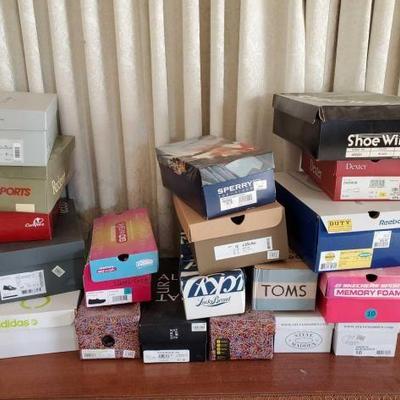 #10510 â€¢ 19 Pairs Of Shoes
