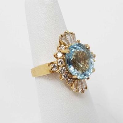 #537 • 14k Gold Ring With Diamonds, 7g
