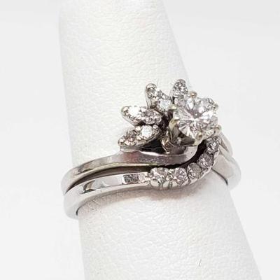 #654 • 14k Gold Wedding Ring Set With Diamonds, 4.1g