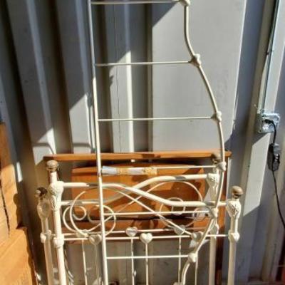 #8508 â€¢ Vintage Metal Twin Size Bed Frame and Wood Tiwn Size Headboard
