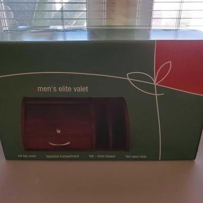 #8524 â€¢ Brand New In Box Men's Elite Valet
