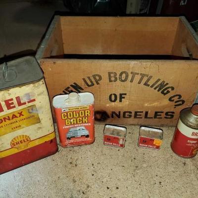 #8570 â€¢ Vintage 7-Up Crate, Shell 1 Gallon Lubricant Can, Break Fluid and More
