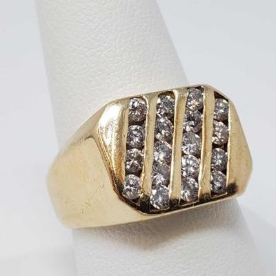 #659 • 14k Gold Diamond Ring, 9.8g