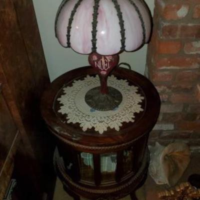 #14522 â€¢ End Table With Lamp
