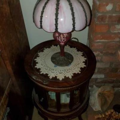 #14522 • End Table With Lamp