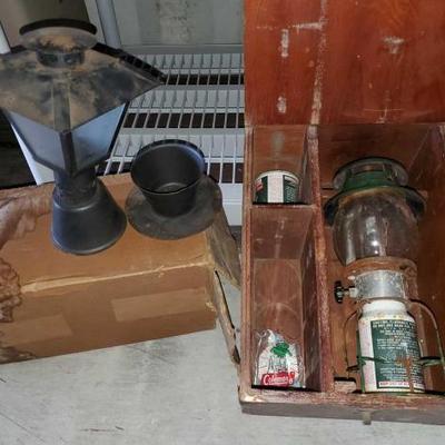 #12518 • Old Fashioned Gas Light And Lantern