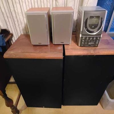 #14518 • 2 Yamaha Speakers, 2 Teac Speakers, 1 Teac MP3 Player