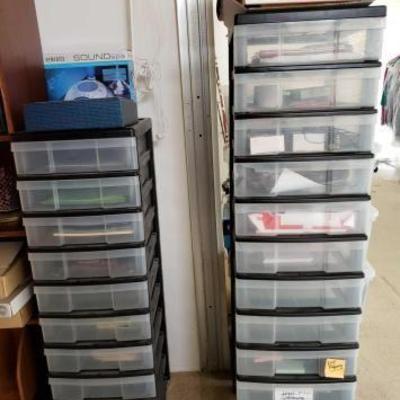 #10020 â€¢ 2 Organizer Drawers With Office Supplies, And Sound machine
