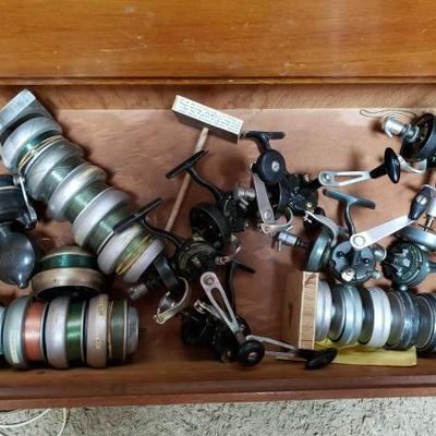 #2340 • 8 Reels and 10 Spools