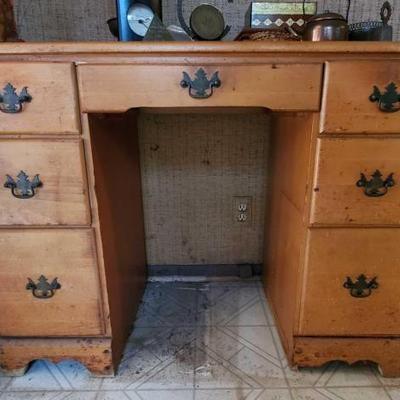 #13072 • Vintage Wooden Desk